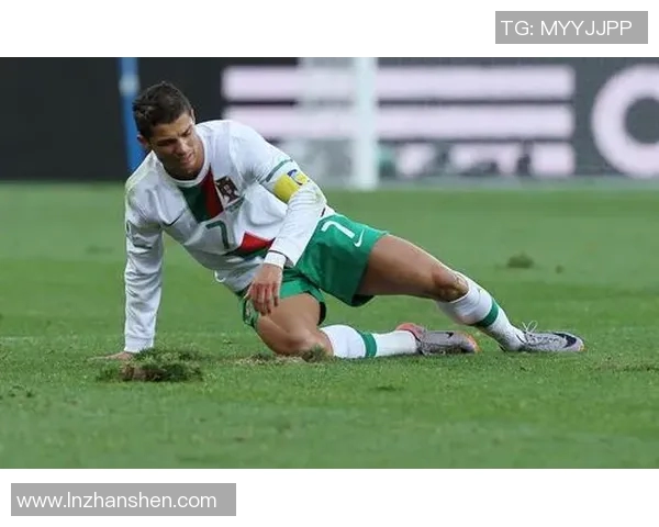 足球明星发型全景展示从经典到潮流的完美演绎与风格解析